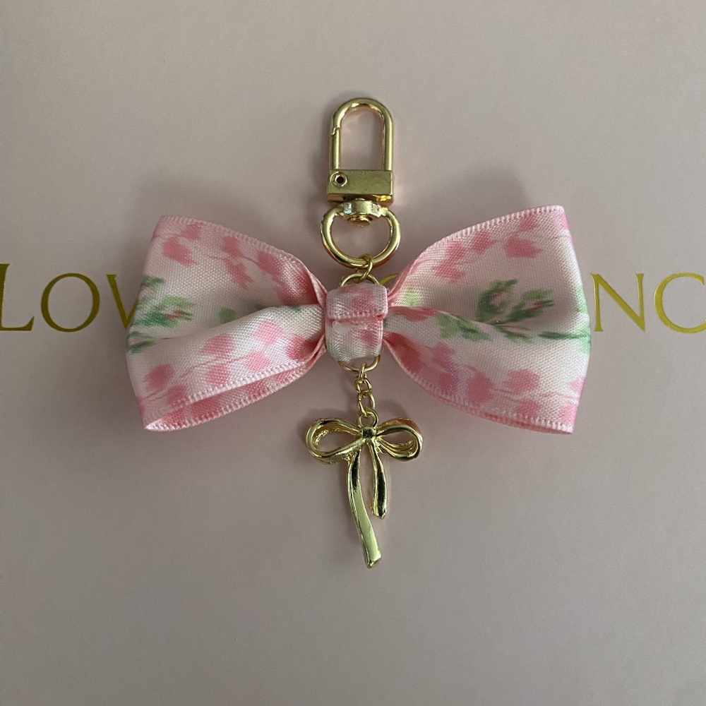 LoveShackFancy Ribbon Bow Bag Clip - Picture 2 of 4